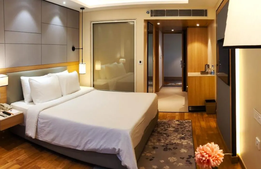 Golden Sarovar Portico-1