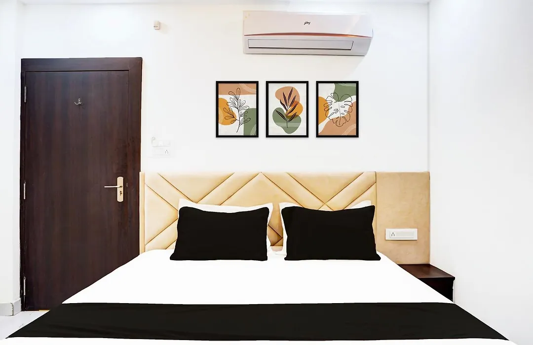 Hotel O Mangal Shree-1