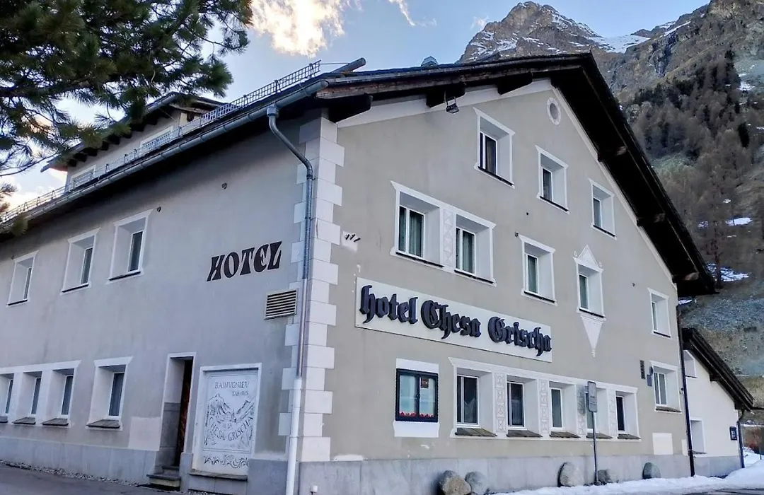 Hotel Chesa Grischa-1