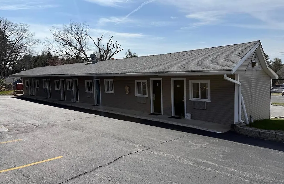 Passport Inn & Suites-1