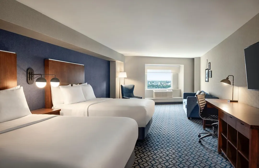 Wyndham Grand Fallsview Hotel-1
