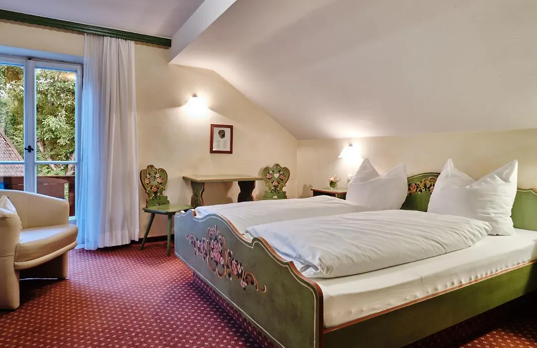 Landhotel Herzogstand Garni-1