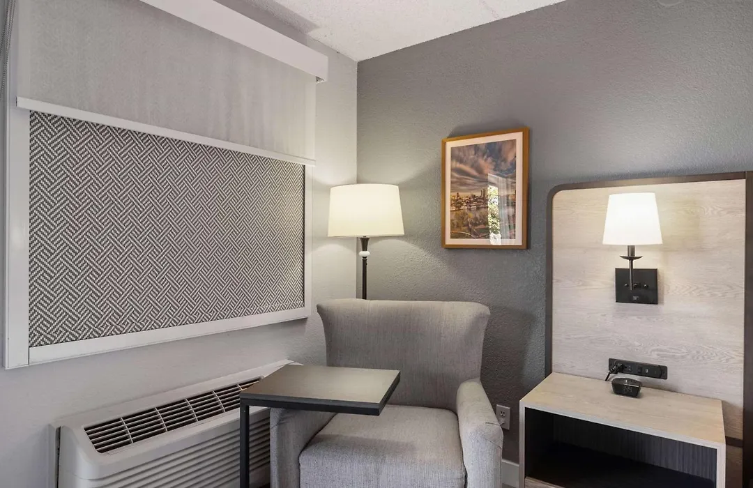 La Quinta Inn By Wyndham Stockton-1