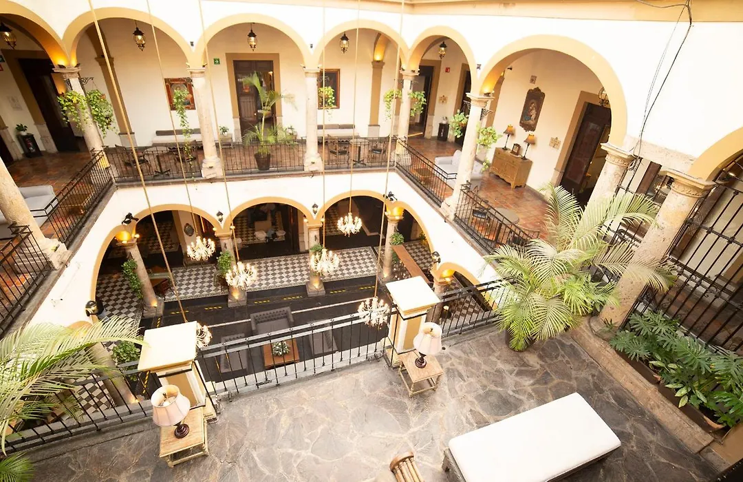 Casa Pedro Loza-1