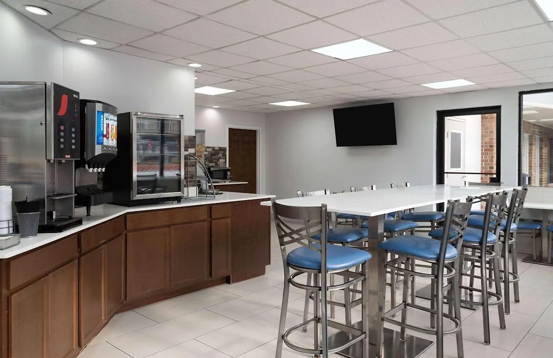 Days Inn By Wyndham Weldon Roanoke Rapids-1