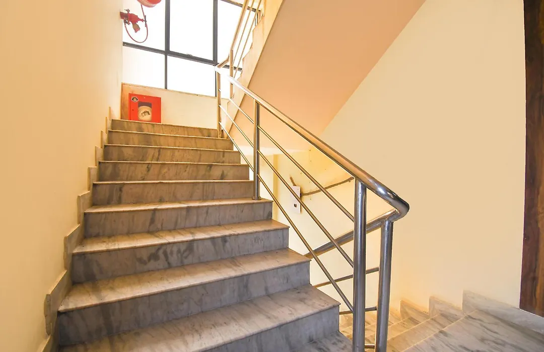 Fabhotel Seven Inn 3 0 - Nr Care Hospital-1