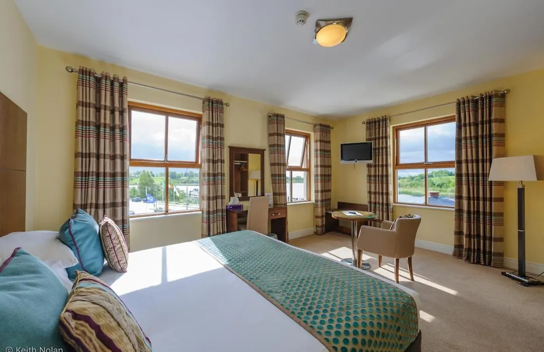 Cryans Hotel-1