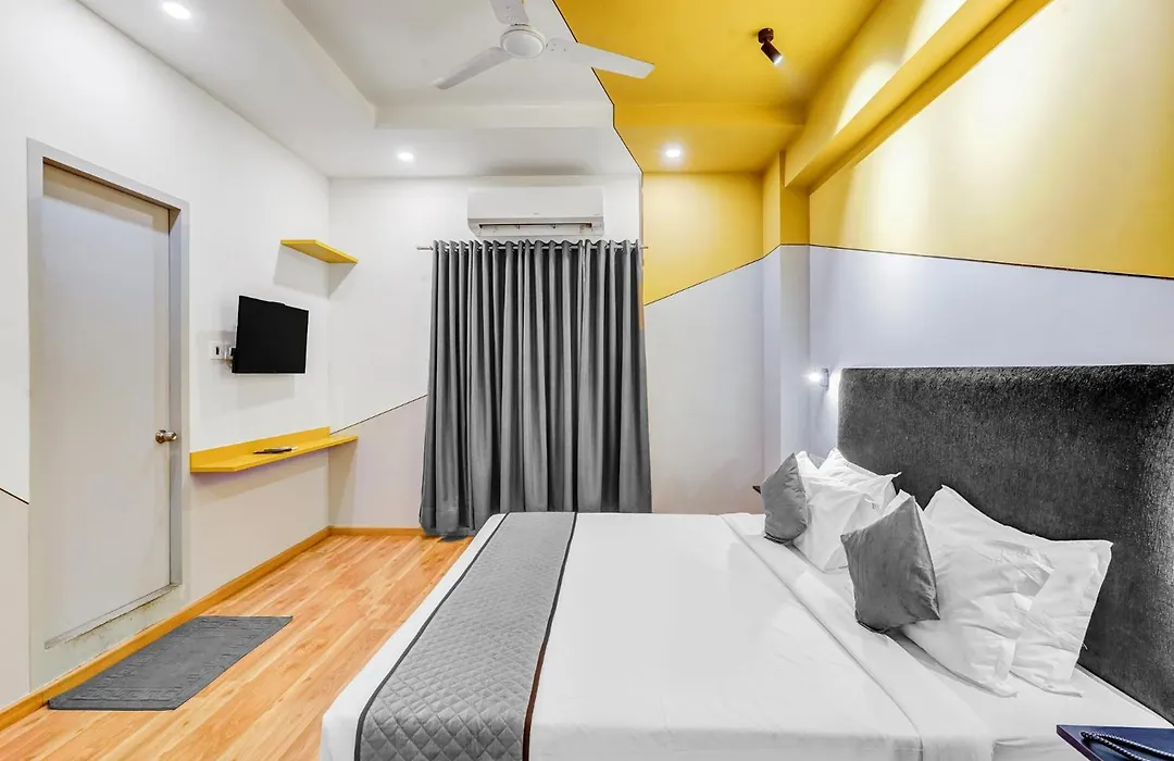 Upar Hotels Nungambakkam Nearby Us Consulate Apollo Hospital Sankara Nethralaya-1
