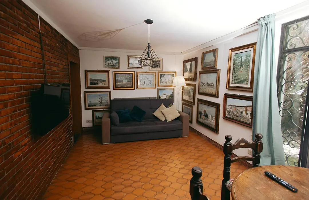 Enzo'S House-1
