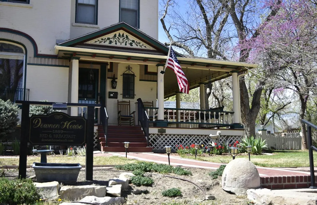 Downen House Bed & Breakfast-1