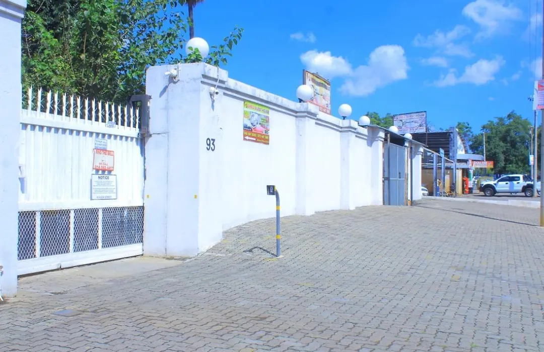 Creg Guest House Rustenburg-1