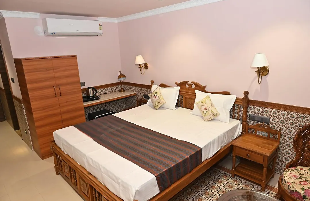 Hotel Surya Palace-1