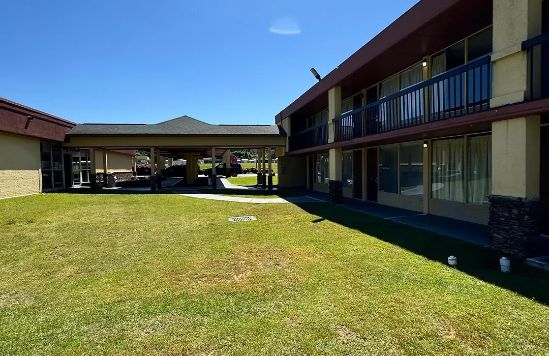 Budgetel Inn-1
