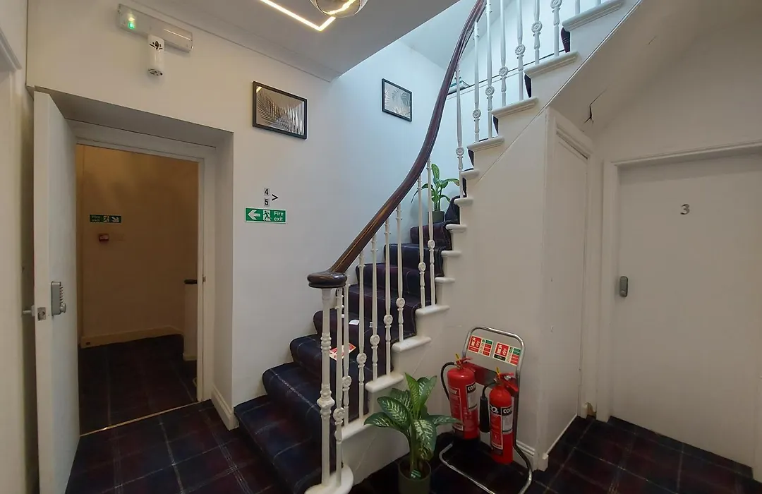 Hotel Room In Maybole For Work Travel & Leisure-1