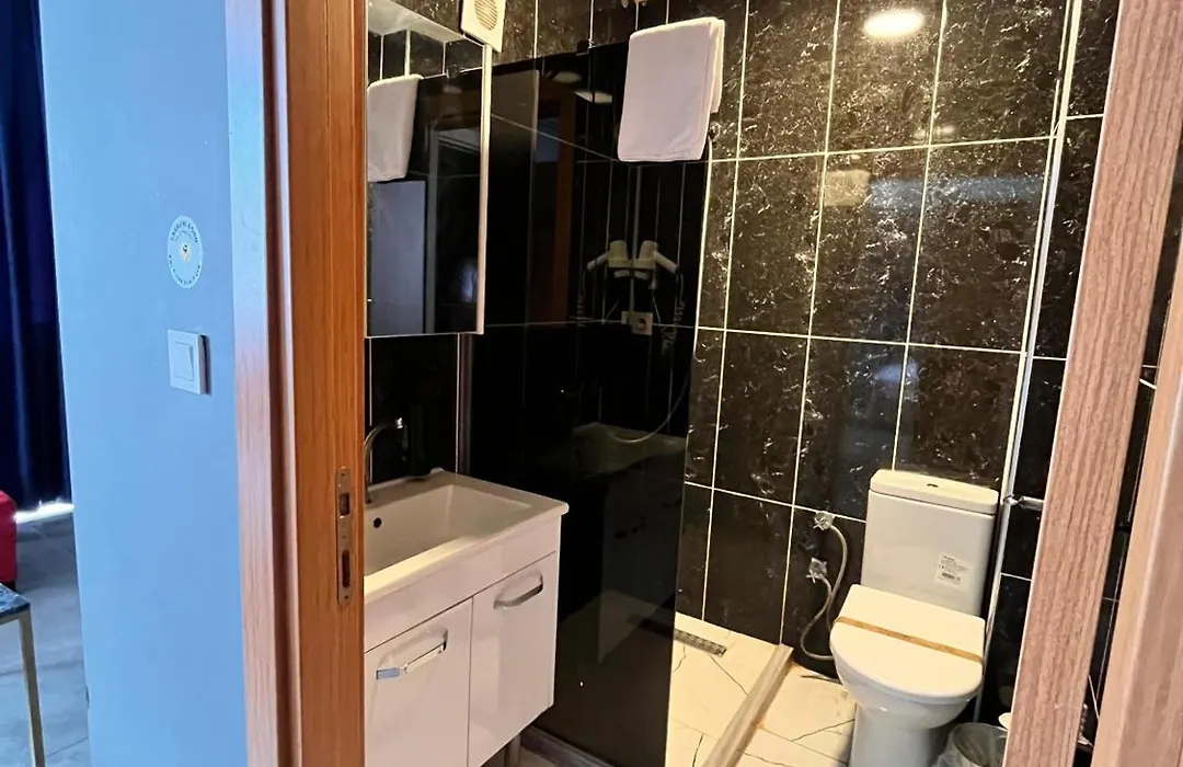 216 Hill Suites-1
