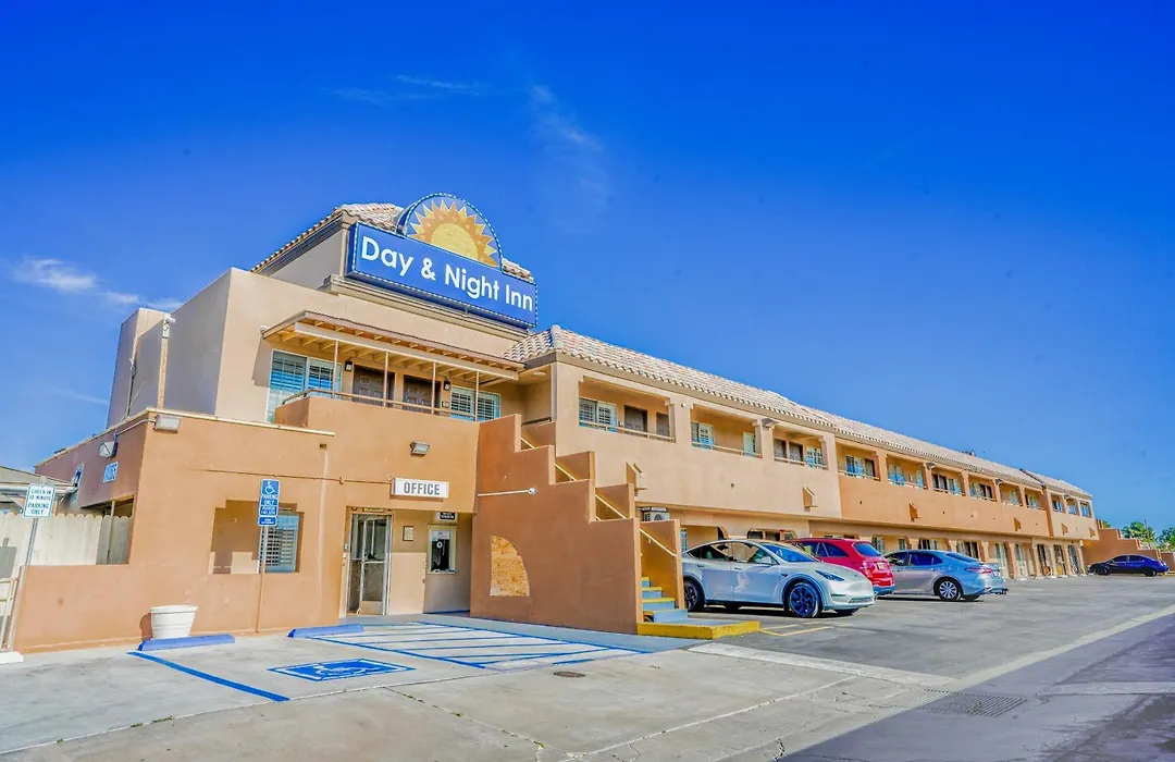 Day & Night Inn-1