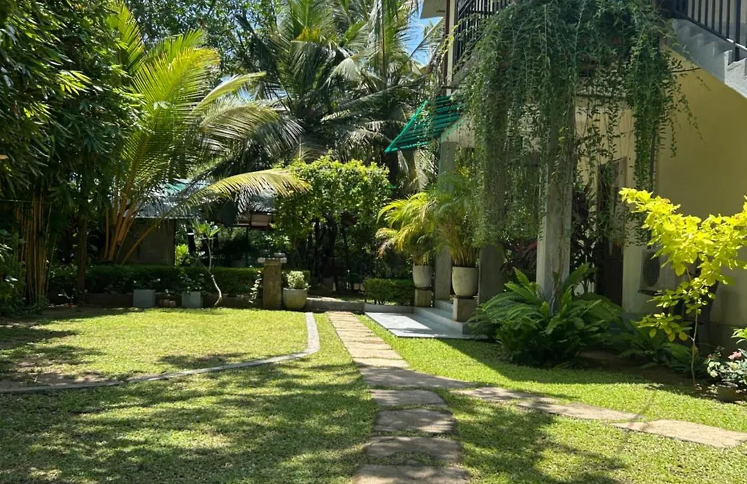 Villa Bird Gate-1