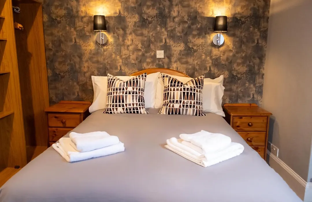 Station Hotel-1