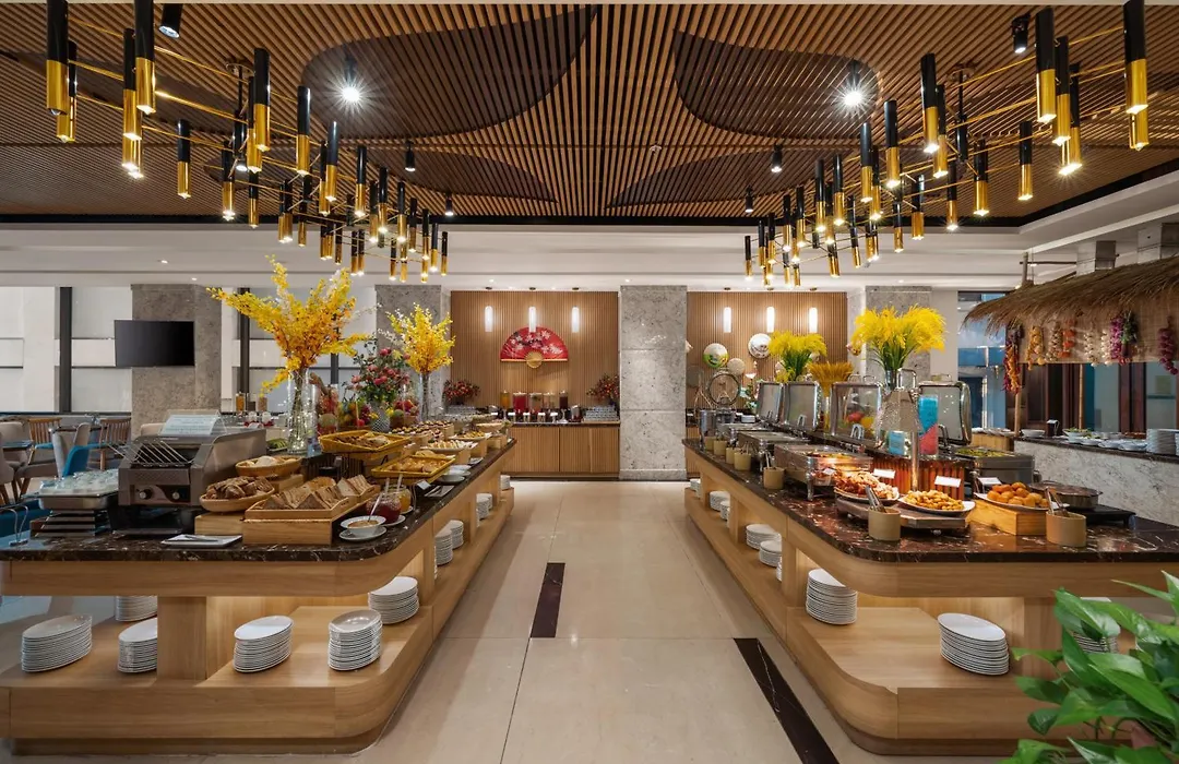 Canvas Danang Beach Hotel-1