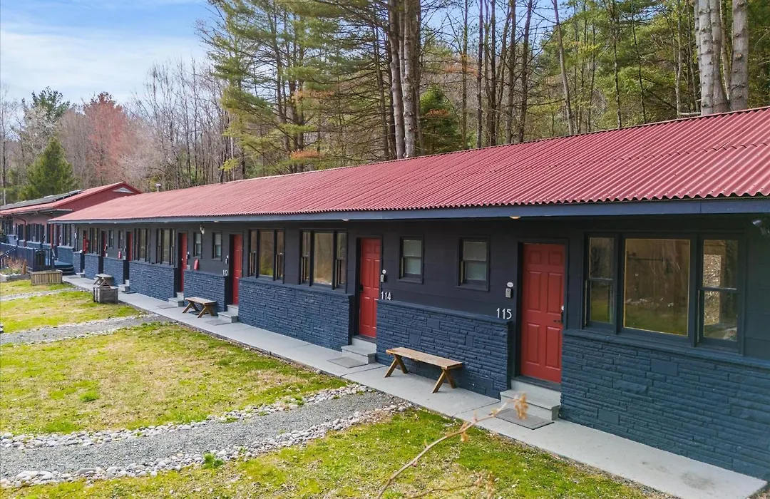 Green Acres Retreat-1