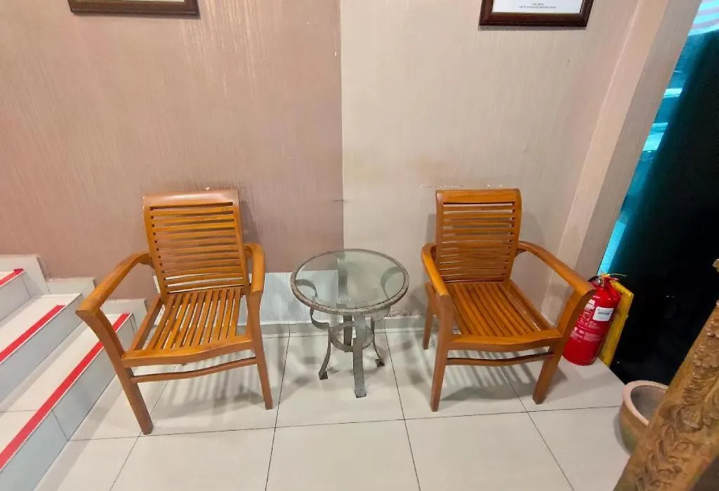 Oyo 90273 Mz Hotel-1