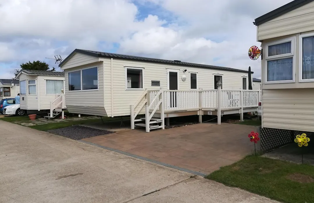 Moonstone Hayling Island Holiday Park-1