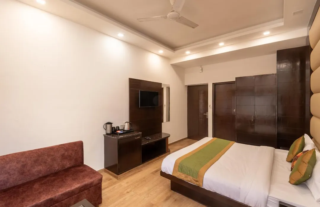 Hotel 30 Degree North Mussoorie - On Mall Road-1