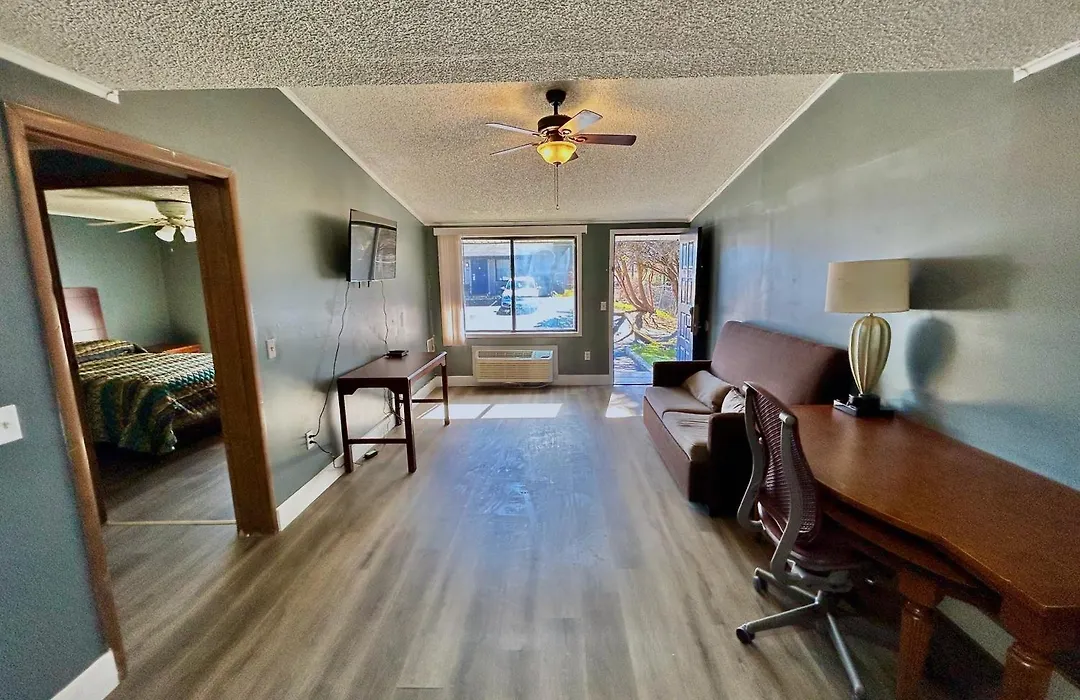 Sunwestern Suites-1