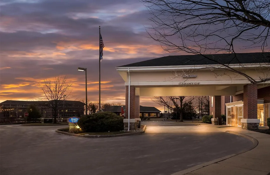 Hampton Inn & Suites Newtown-1
