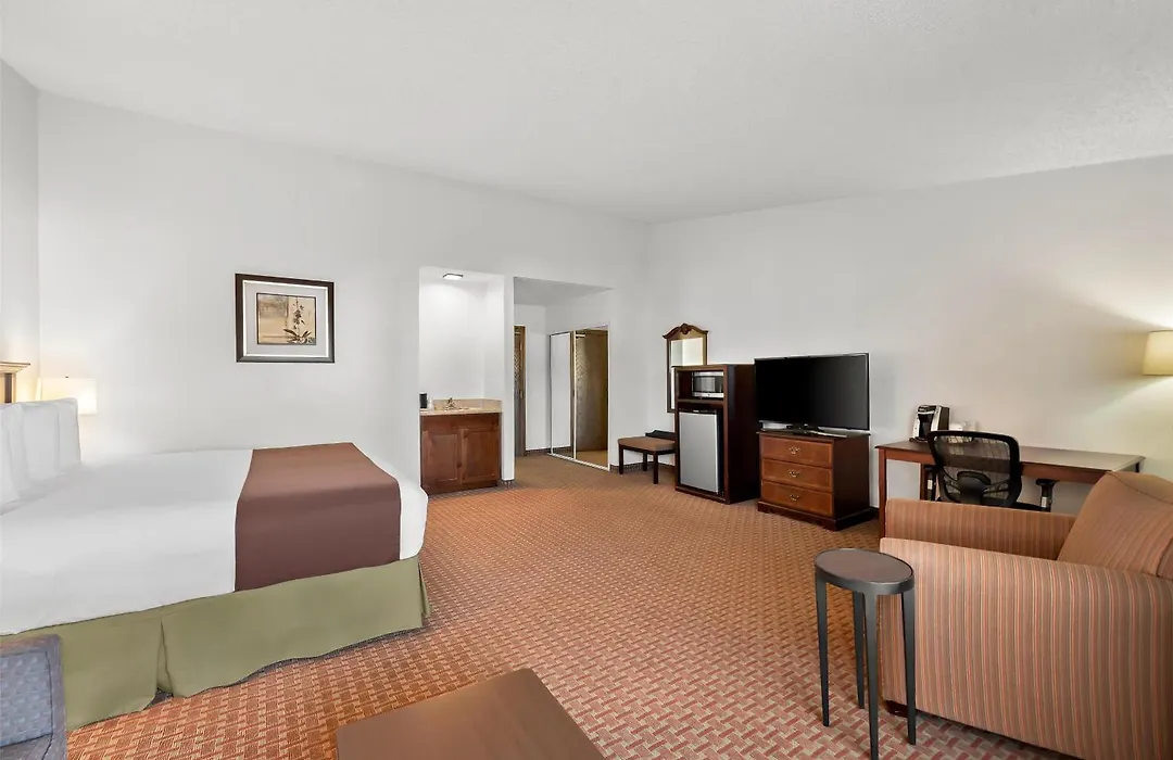 Best Western Chieftain Inn-1