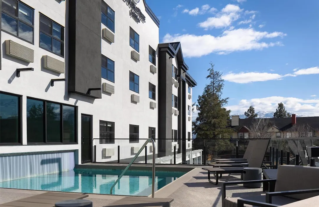 Doubletree By Hilton West Kelowna-1