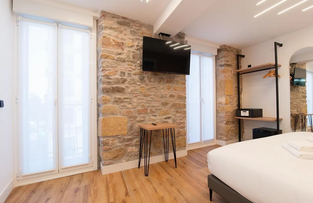 Boulevard Roomss-1
