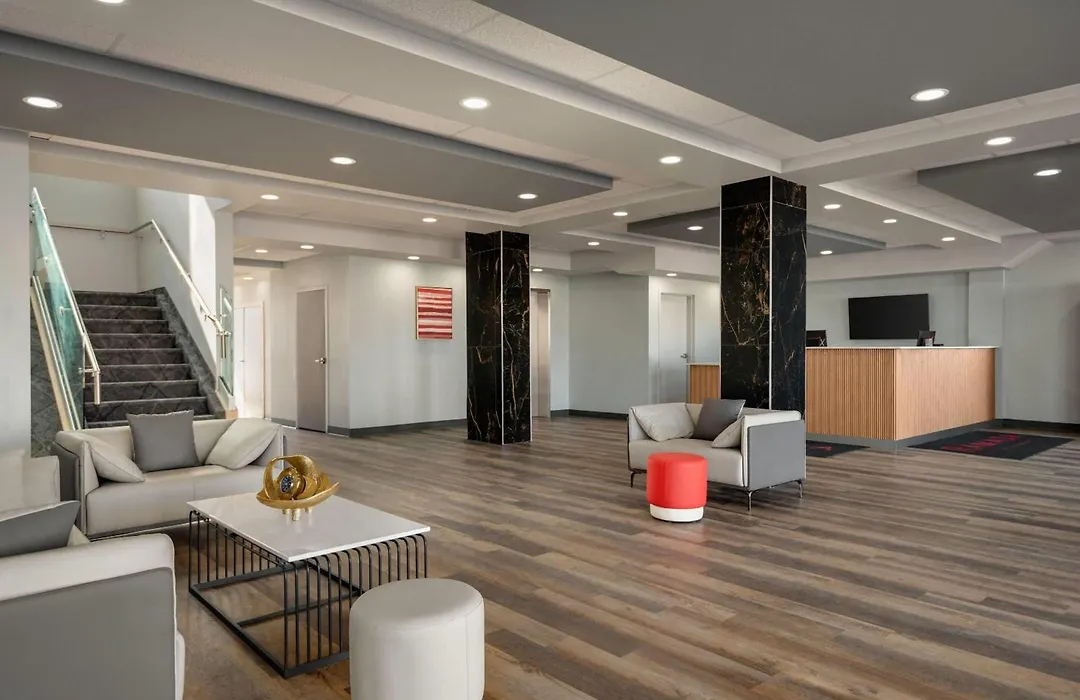 Ramada By Wyndham West Edmonton Hotel & Suites-1