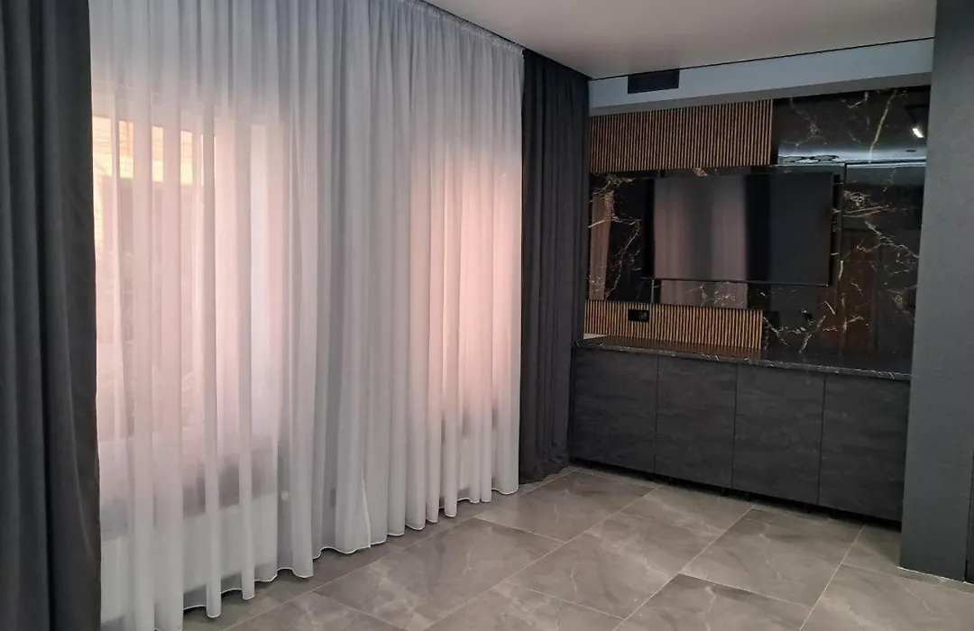 Ideal Hotel-1
