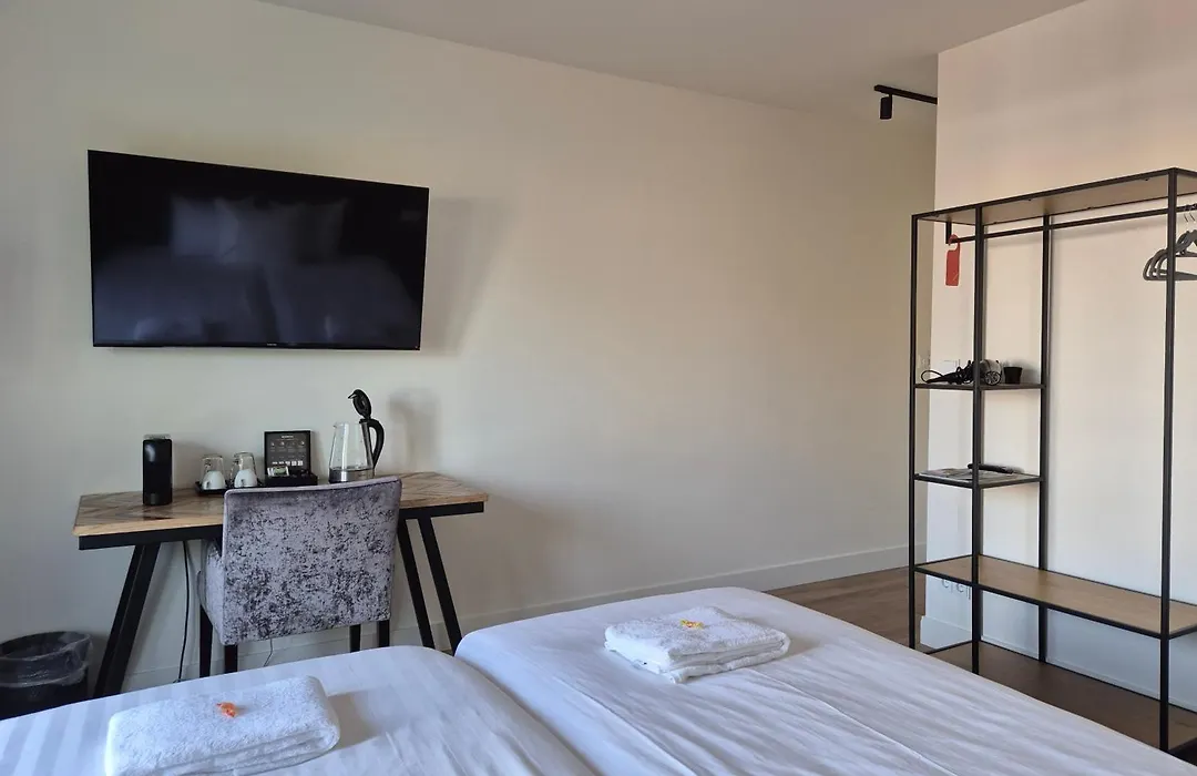 Hotel Den Burg-1