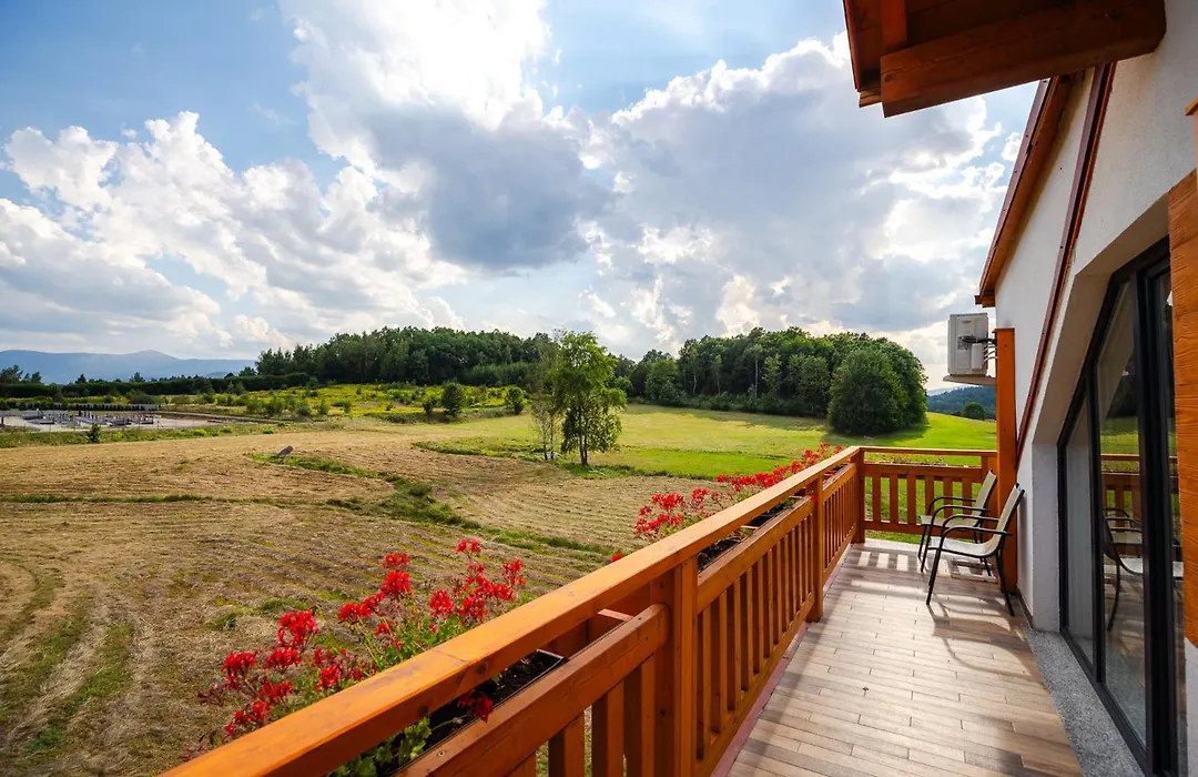 Hotel Mazurkowa & Wesela & Imprezy & Konferencje Jelenia Gora, Obok Restauracja Mazurkowa Chata-1