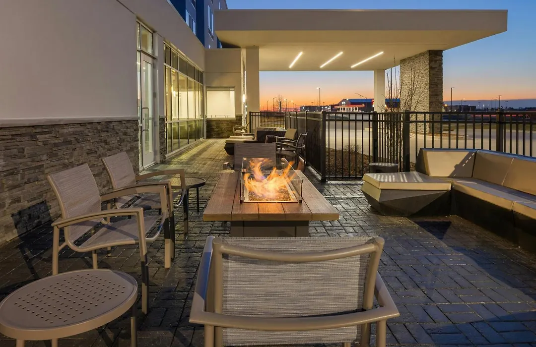Springhill Suites By Marriott Bettendorf-1