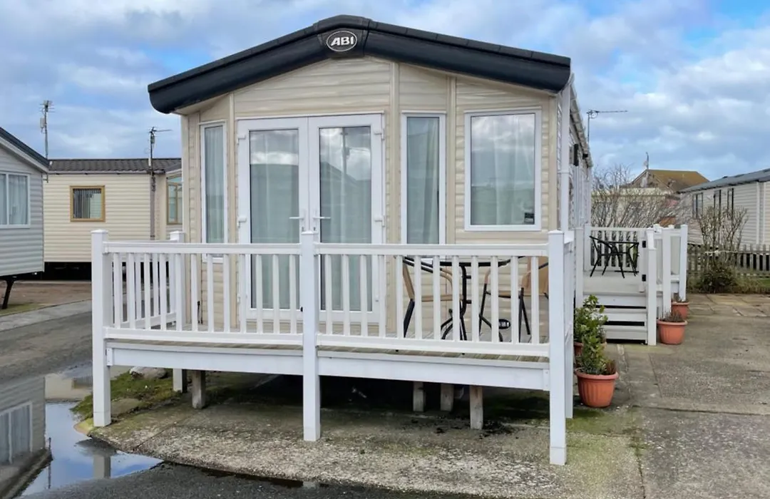 180 Golden Gate Caravan Holiday Park Towyn-1