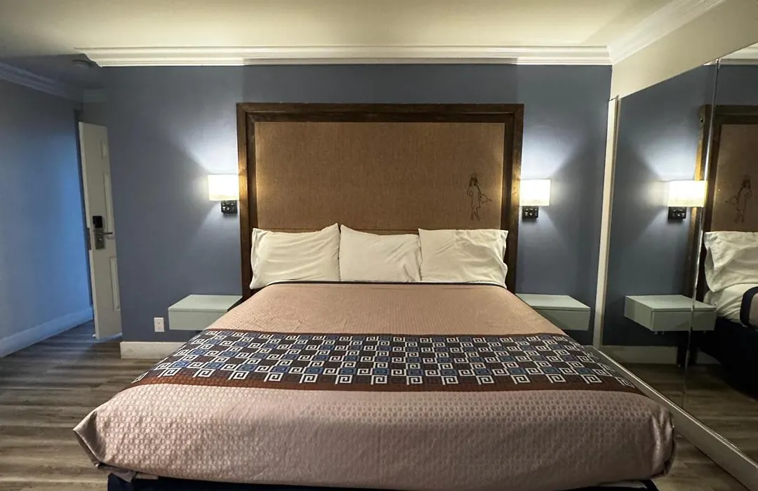 Friendship Motor Inn-1
