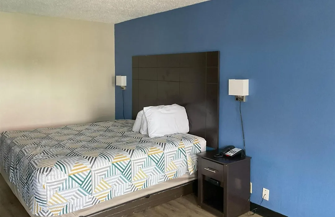 Motel 6 Baton Rouge East, La I12-1
