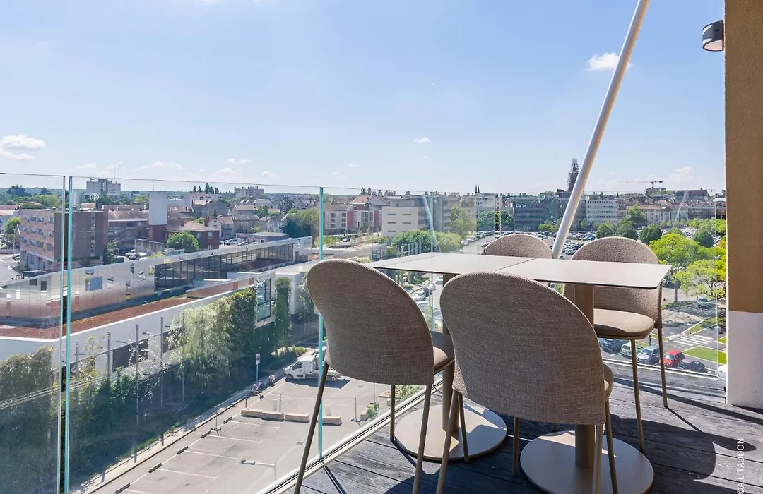 HÔTEL PANORAMA 360 Bourg en Bresse - Cœur de ville-1