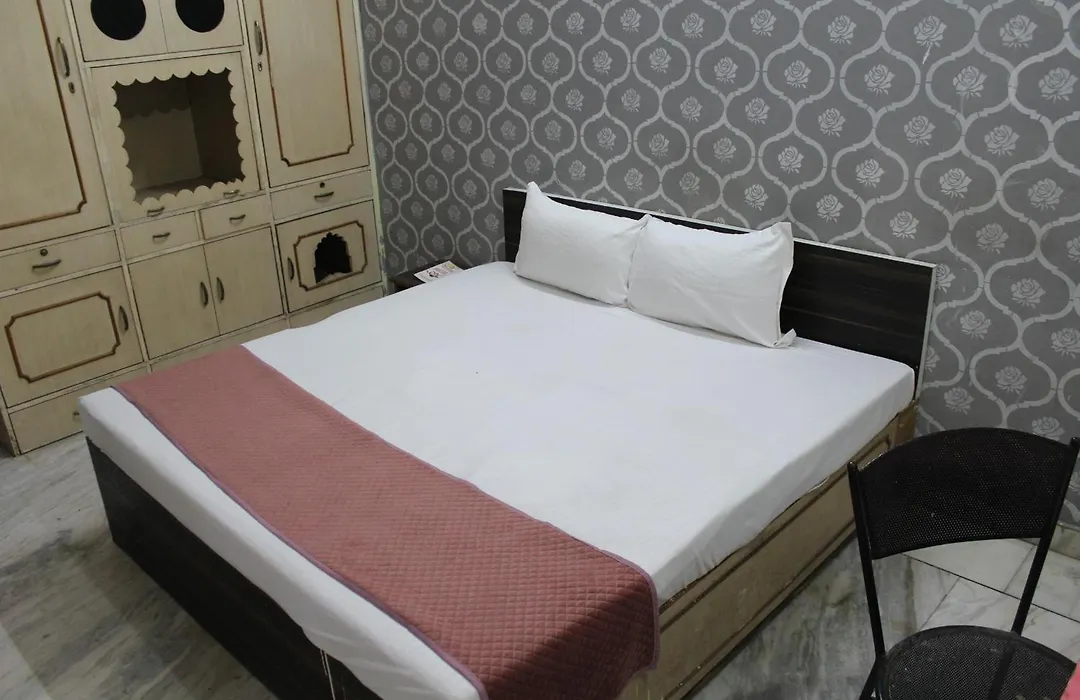 Hotel Mamta Vilas-1
