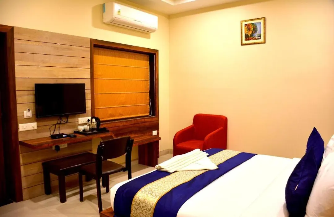 Hotel Madhuvan Near By Relway Stn 700 Meter-1