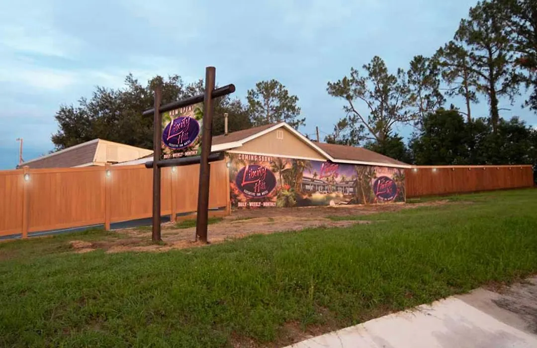 Liberty Hill Executive Inn-1