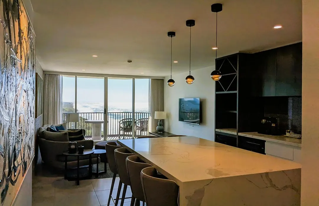 Golden Sands On The Beach - Absolute Beachfront Apartments-1
