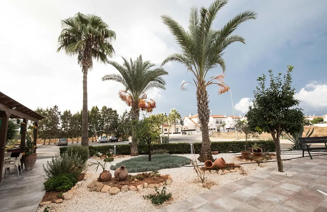 Debbiexenia Hotel Apartments-1
