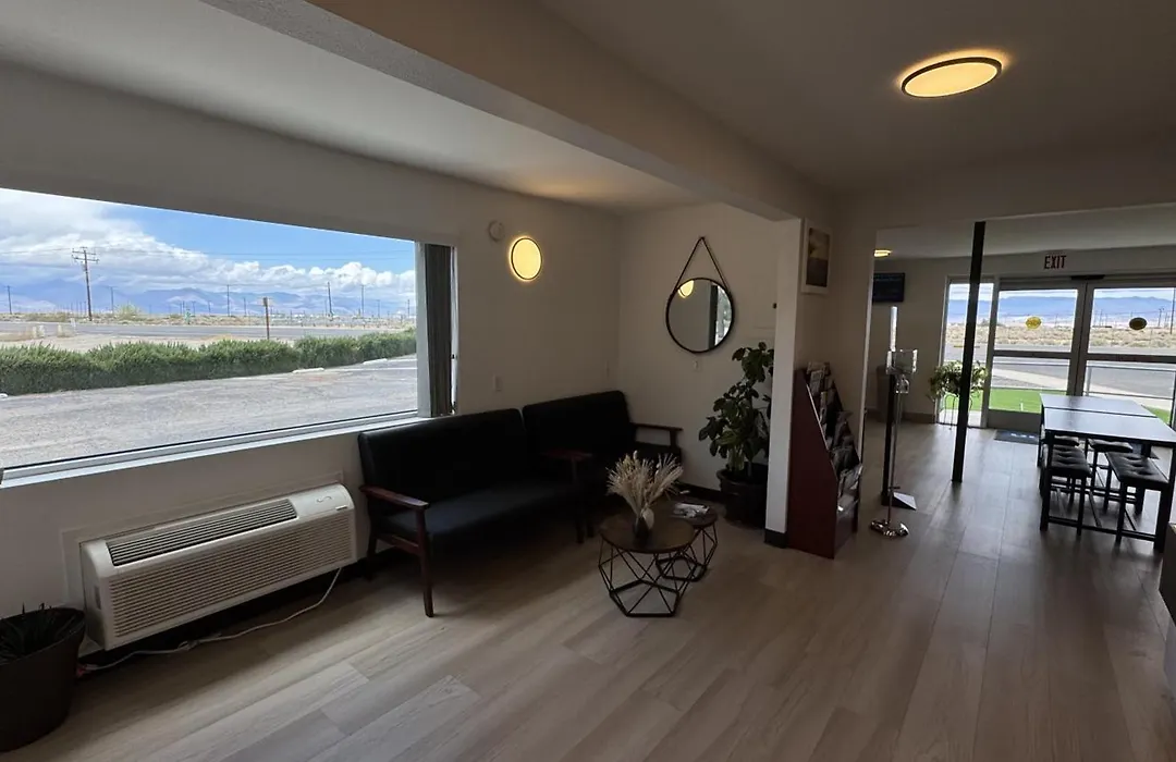 Days Inn By Wyndham Ridgecrest Near China Lake Naval Station-1
