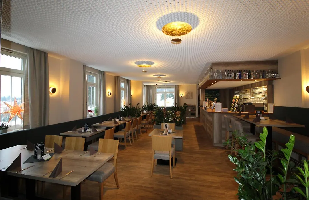 Hotel Schoene Aussicht-1