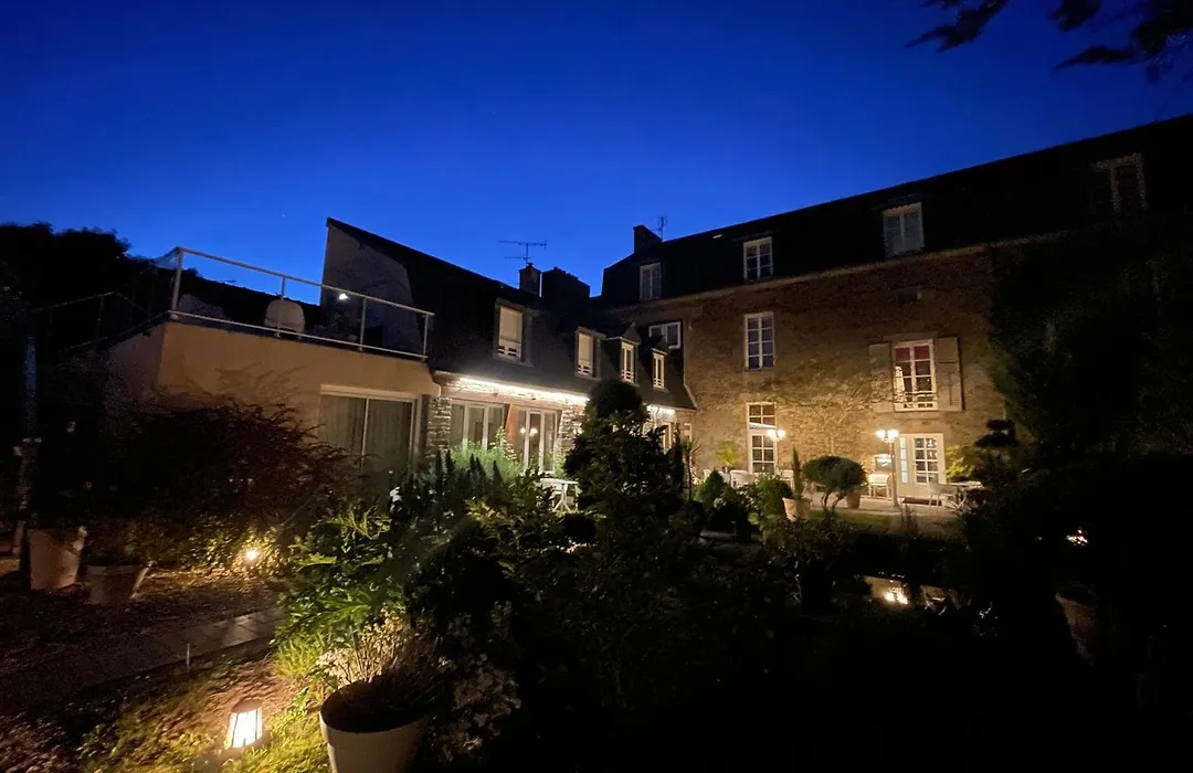 Hôtel Victor Hugo-1