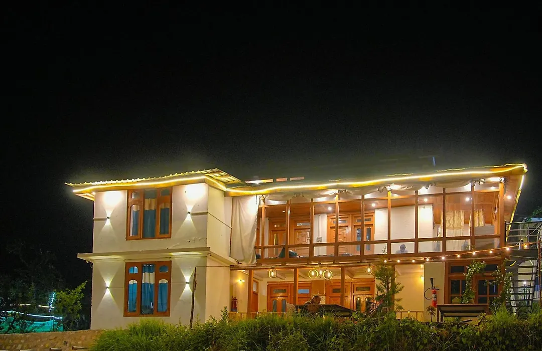 Moksha Woodhouse-1